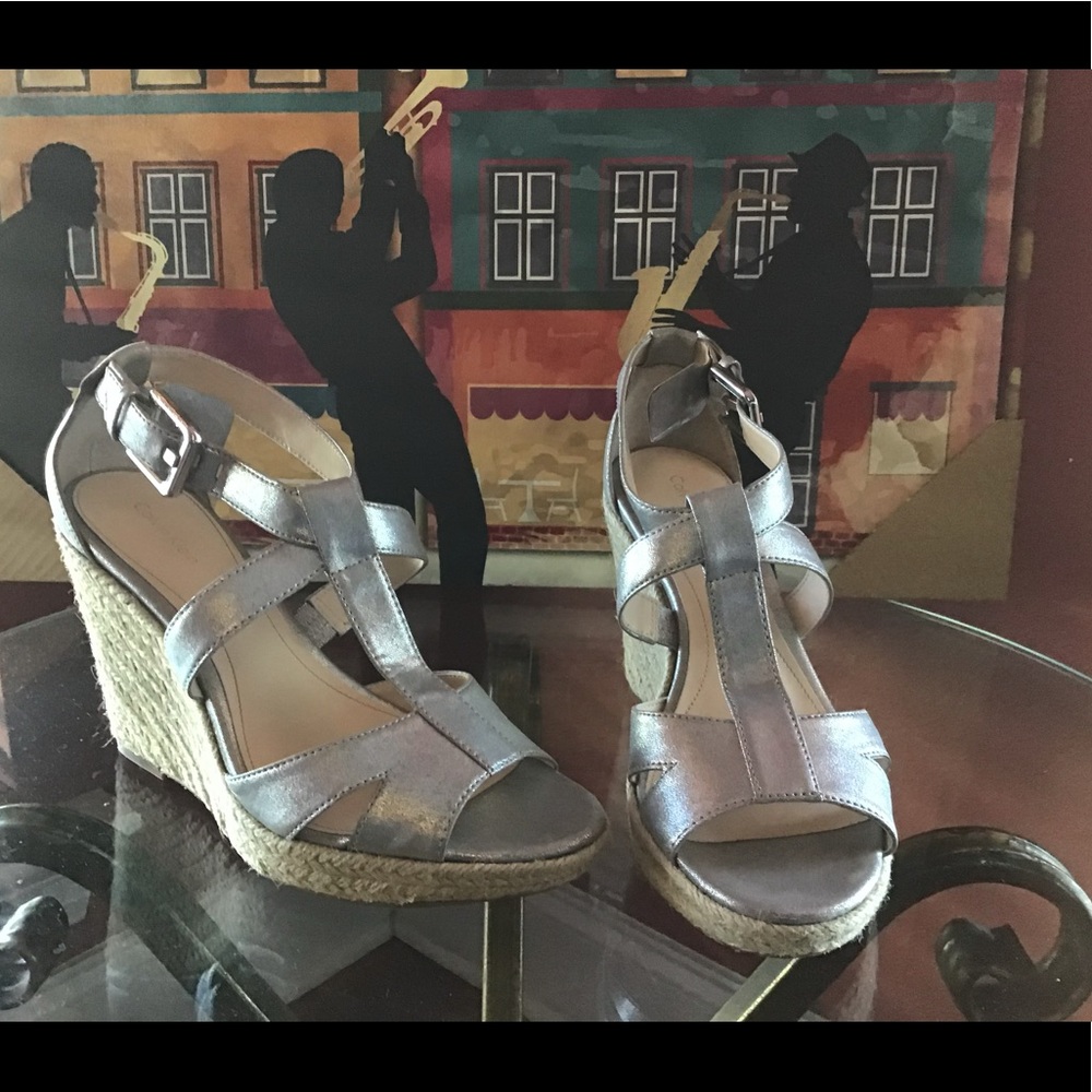 Silver sandal wedge heels